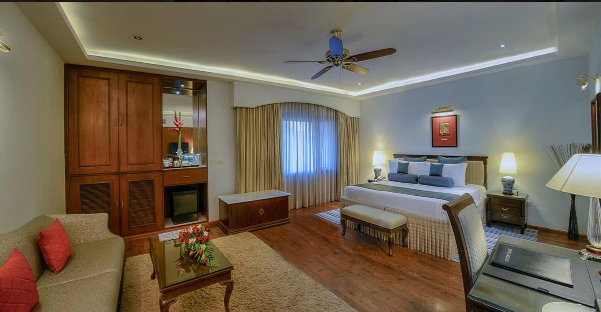 Hotel Clarks Varanasi Limited Dış mekan fotoğraf