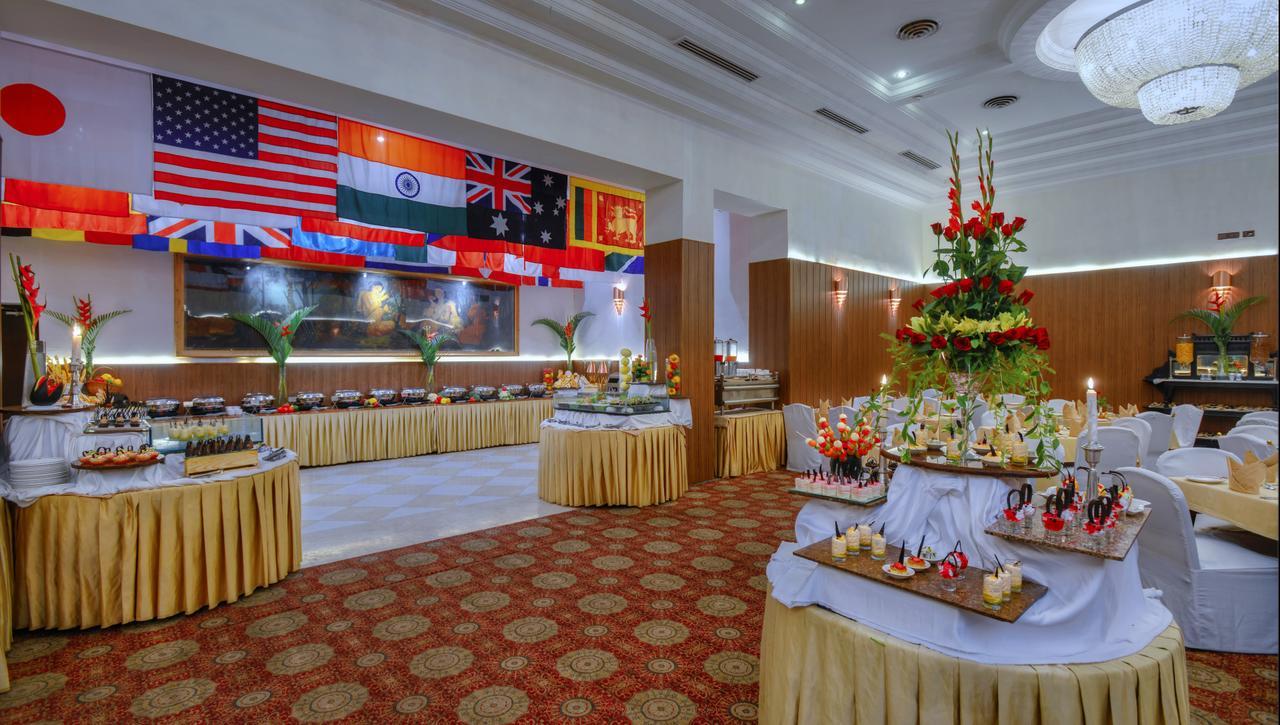 Hotel Clarks Varanasi Limited Dış mekan fotoğraf