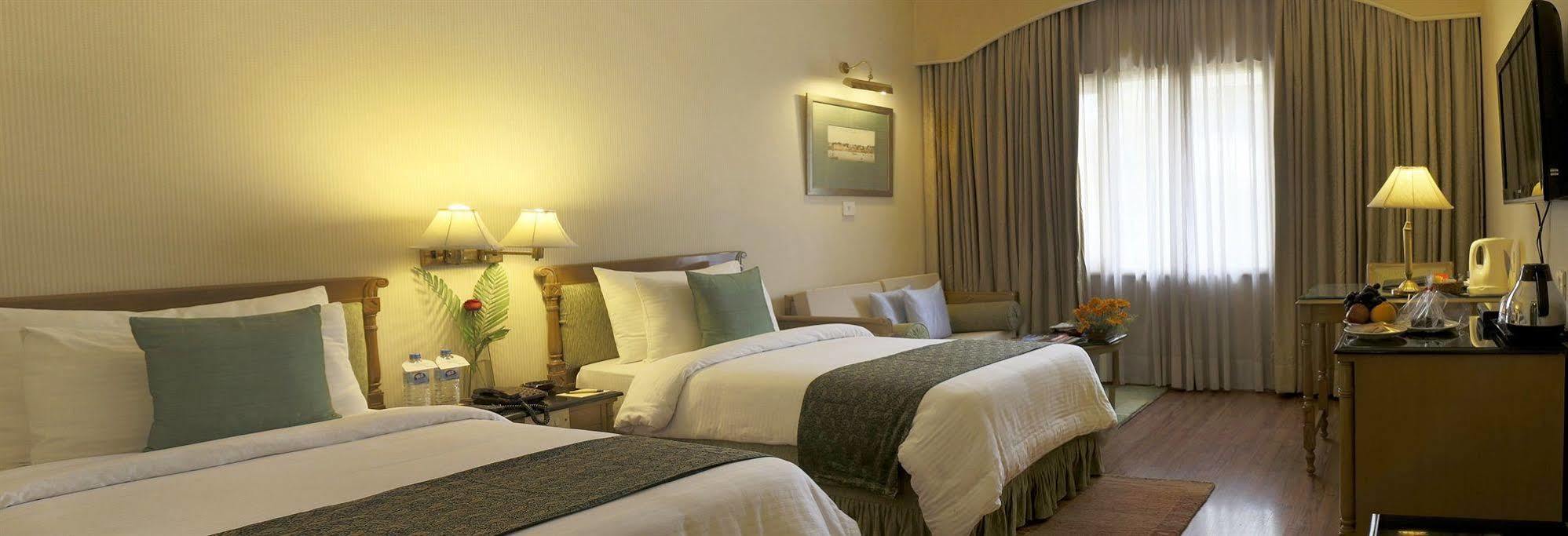 Hotel Clarks Varanasi Limited Dış mekan fotoğraf